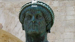 Capitolo IV - Il Colosso